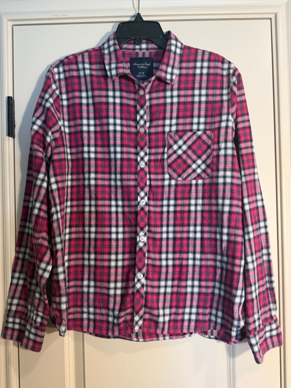 American Eagle Outfitters Pink, White & Black Plaid Flannel Shirt